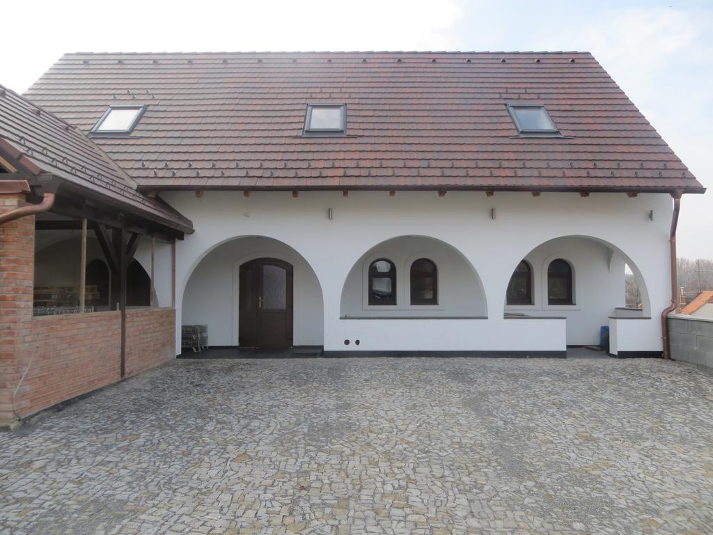 U Vinarstvi Hotell Mutěnice Exteriör bild
